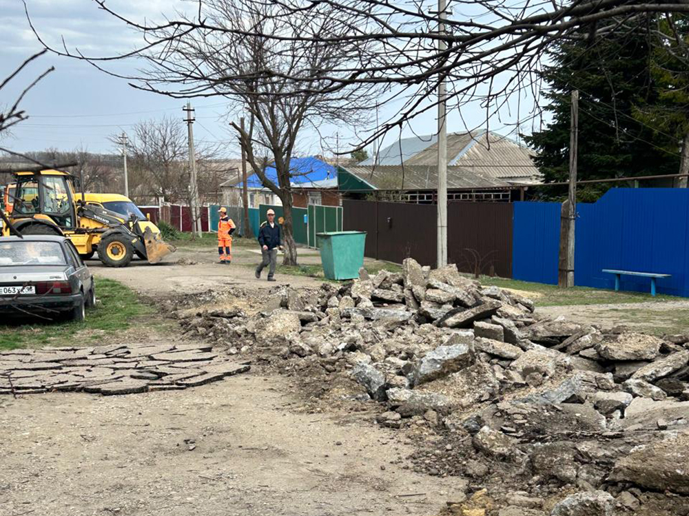 В селе Раздольное приступили к капитальному ремонту дороги по ул.Ивженко.