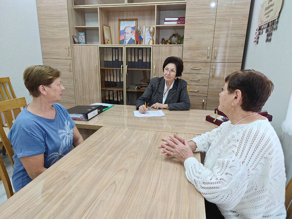 В Новоалександровском муниципальном округе завершилась декада приема граждан.