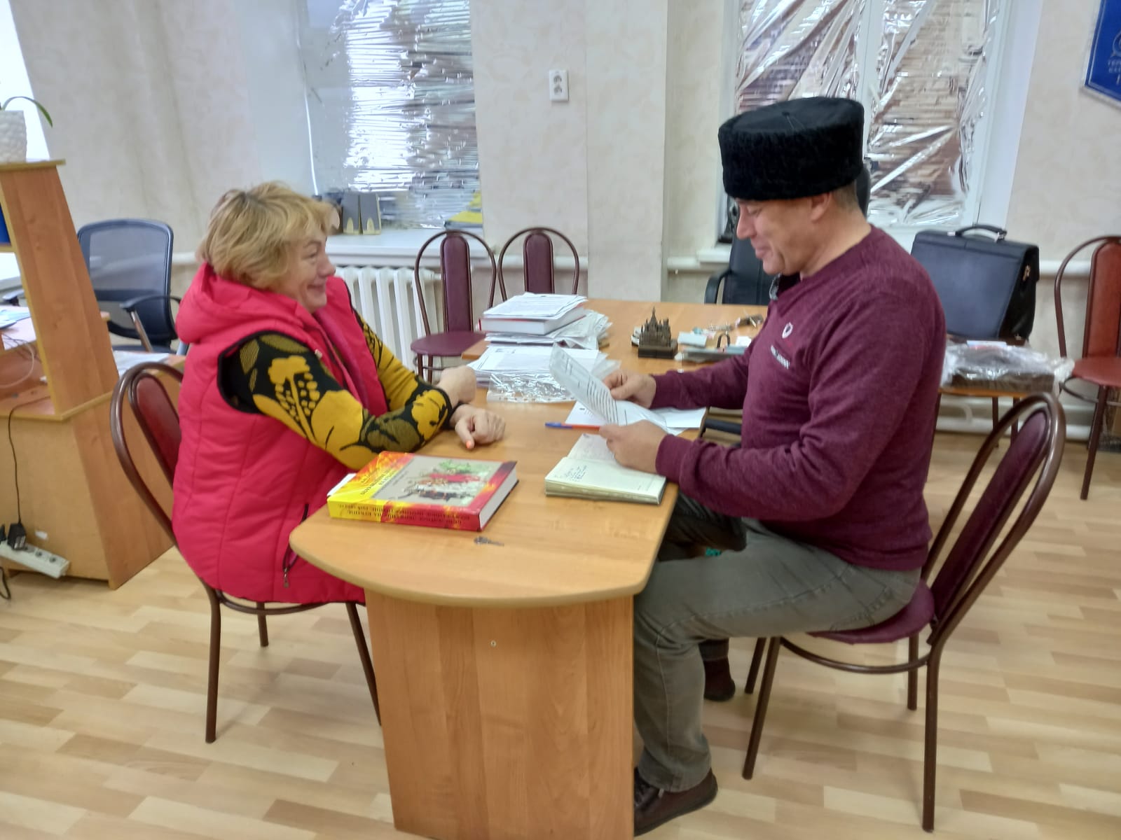 Депутат Совета депутатов Новоалександровского муниципального округа провел прием граждан по вопросам ЖКХ.