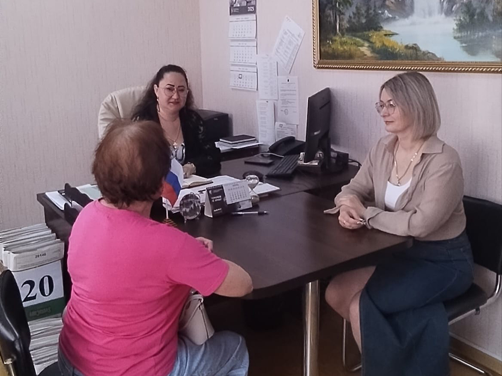 В Новоалександровском муниципальном округе продолжается неделя приема граждан по вопросам материнства и детства.