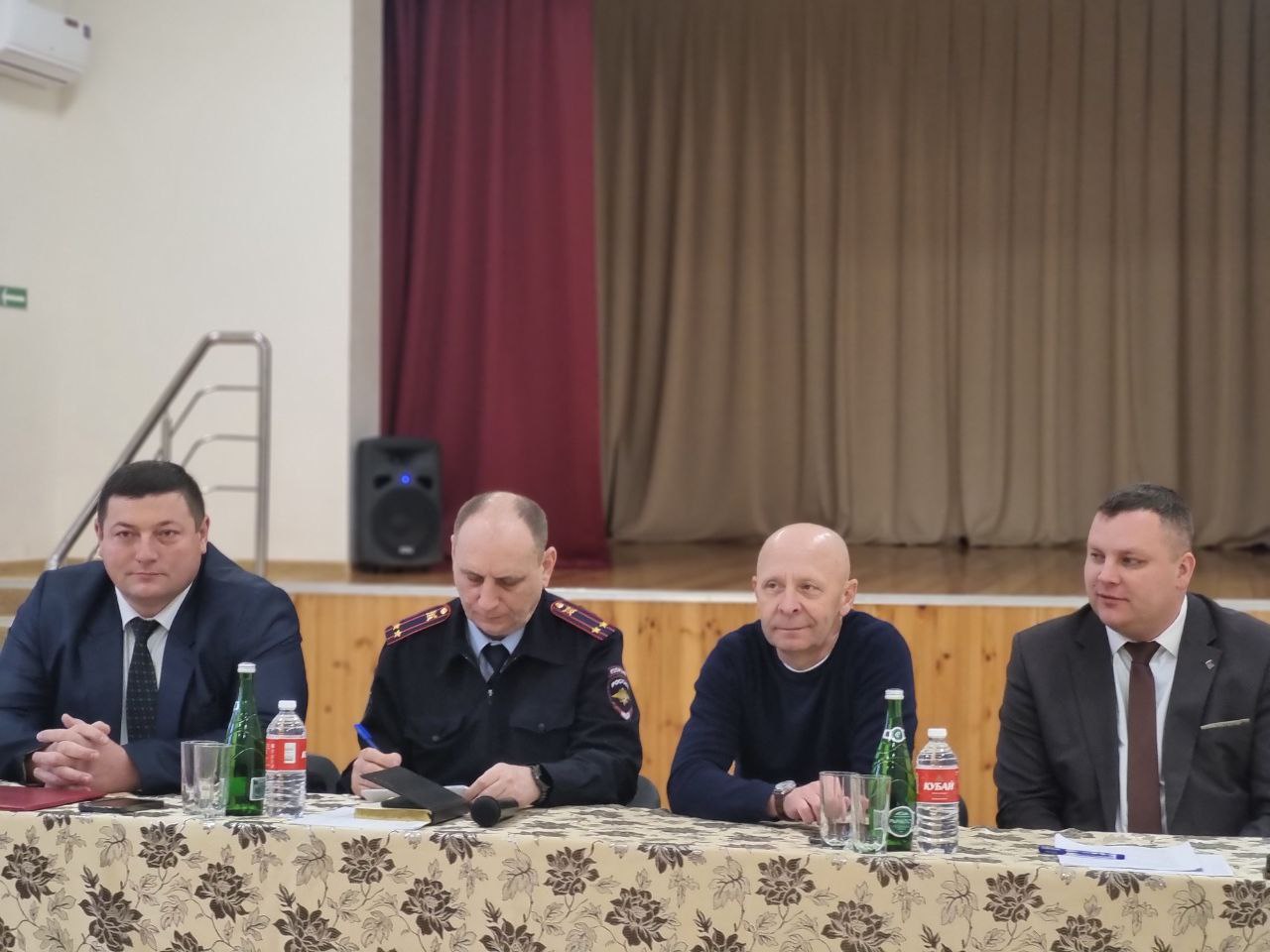 Состоялась встреча с жителями Присадового территориального отдела.