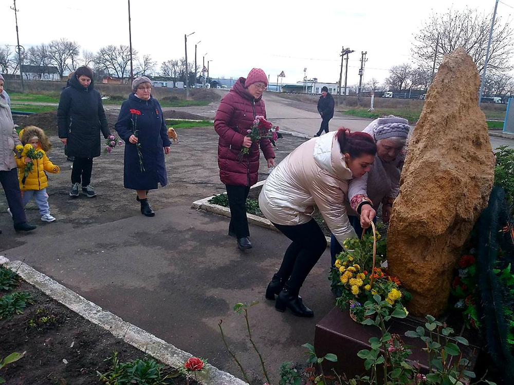 Ничто не забыто, никто не забыт.  Неизвестный солдат - неизвестный герой..