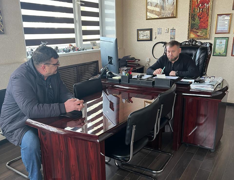 Председатель Совета депутатов Новоалександровского муниципального округа провел прием граждан по вопросам социальной поддержки.