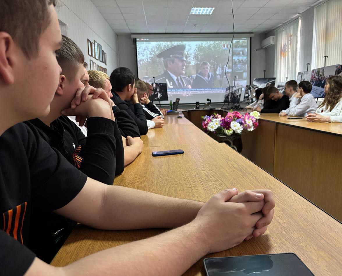 «Крым – Севастополь – Донбасс – Россия».