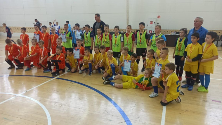 Турнир по мини-футболу среди подростков 9-12 лет. Турнир по мини-футболу среди подростков 9-12 лет.