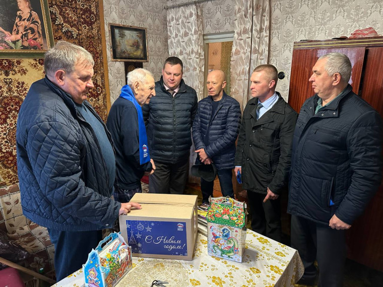 Новогоднее поздравление ветеранов Великой Отечественной войны. Новогоднее поздравление ветеранов Великой Отечественной войны.