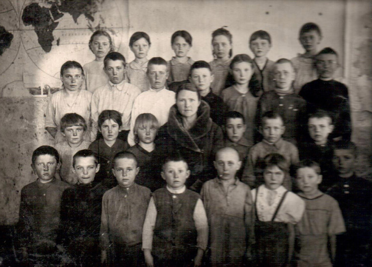К 100-летию Новоалександровского района. Страницы истории. Пишем историю средней школы №11 х.Красночервонного. К 100-летию Новоалександровского района. Страницы истории. Пишем историю средней школы №11 х.Красночервонного.
