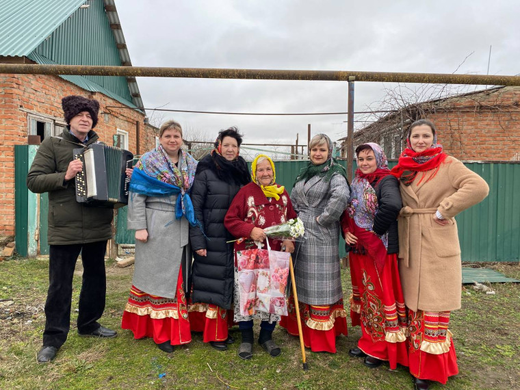 Есть дата в снежном феврале…. Есть дата в снежном феврале….