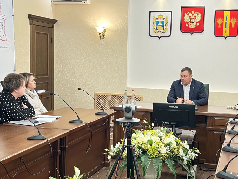 Секретарь Новоалександровского местного отделения партии «ЕДИНАЯ РОССИЯ» провел прием граждан по вопросам ЖКХ. Секретарь Новоалександровского местного отделения партии «ЕДИНАЯ РОССИЯ» провел прием граждан по вопросам ЖКХ.