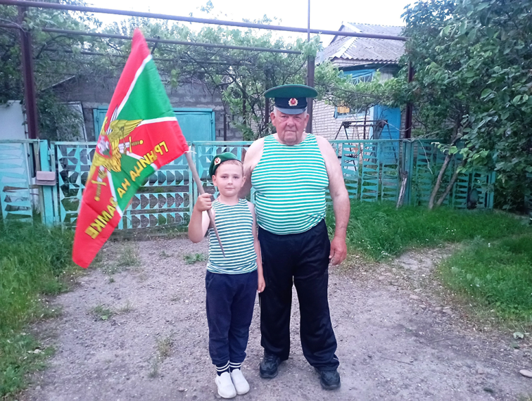 За тех, кто служит на границе!. За тех, кто служит на границе!.