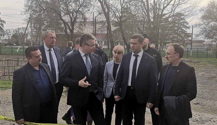 Анатолий Жданов принял участие в рабочей поездке главы края в Красногвардейский район. Анатолий Жданов принял участие в рабочей поездке главы края в Красногвардейский район.