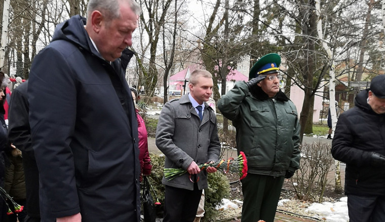 Почтим память павших. Почтим память павших.