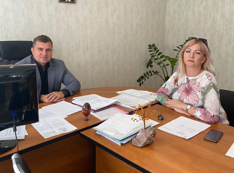 Депутат Совета депутатов Новоалександровского городского округа провел прием граждан по вопросам правовой поддержки. Депутат Совета депутатов Новоалександровского городского округа провел прием граждан по вопросам правовой поддержки.