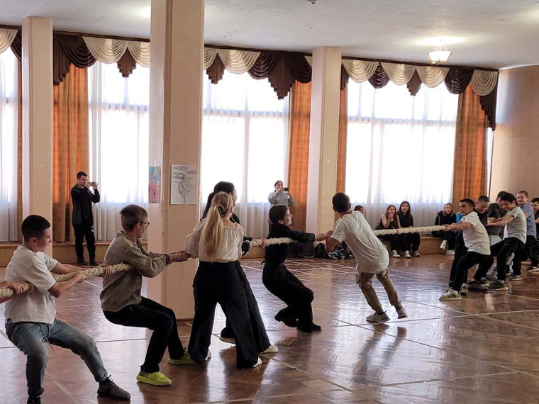 Спортивно-оздоровительная программа «Мы не можем без движенья – мы всегда под напряжением!». Спортивно-оздоровительная программа «Мы не можем без движенья – мы всегда под напряжением!».